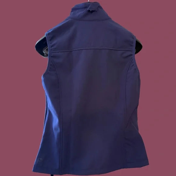 ⭐️ Outdoor Ventures Blue Activewear Vest Size Small, NWT - Picture 3 of 5